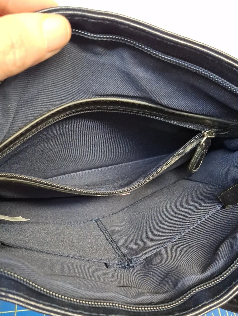 Merona Striped Crossbody Bag Mint Navy Shoulder Bag 11x10x0.5 Preloved